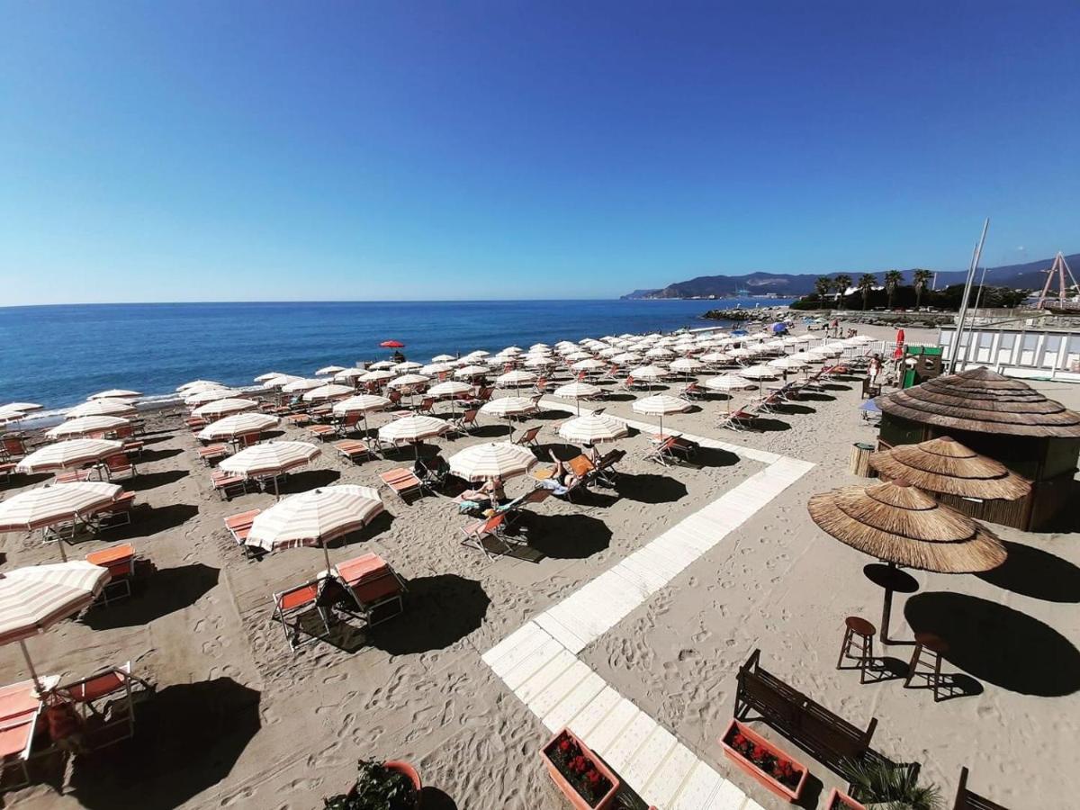 Don Pedro Beach House Savona Eksteriør billede